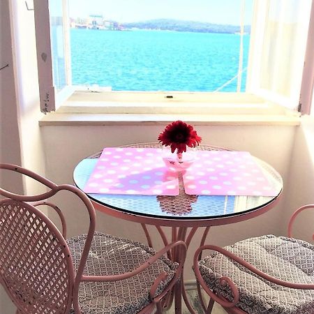 Main Square Apartments With Sea View Pula Exteriör bild