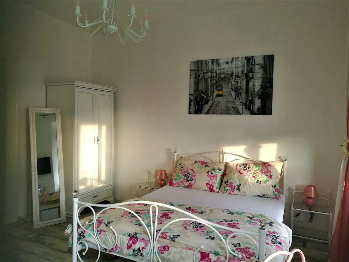 Main Square Apartments With Sea View Pula Exteriör bild